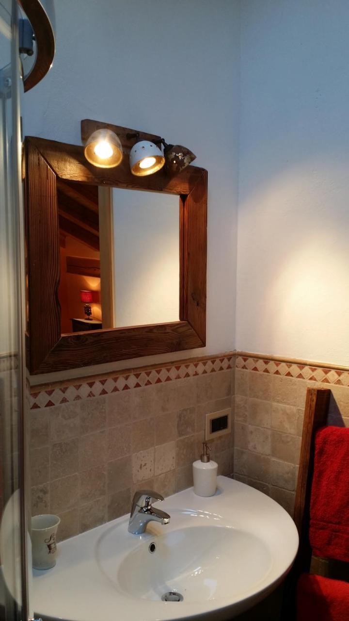 Il Rifugio Della Volpe Appartement Introd Buitenkant foto